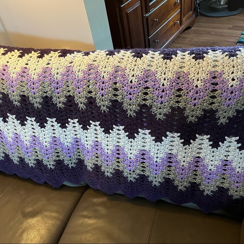 Custom made Amish Lace Chevron 4 color blanket afghan you pick colors!